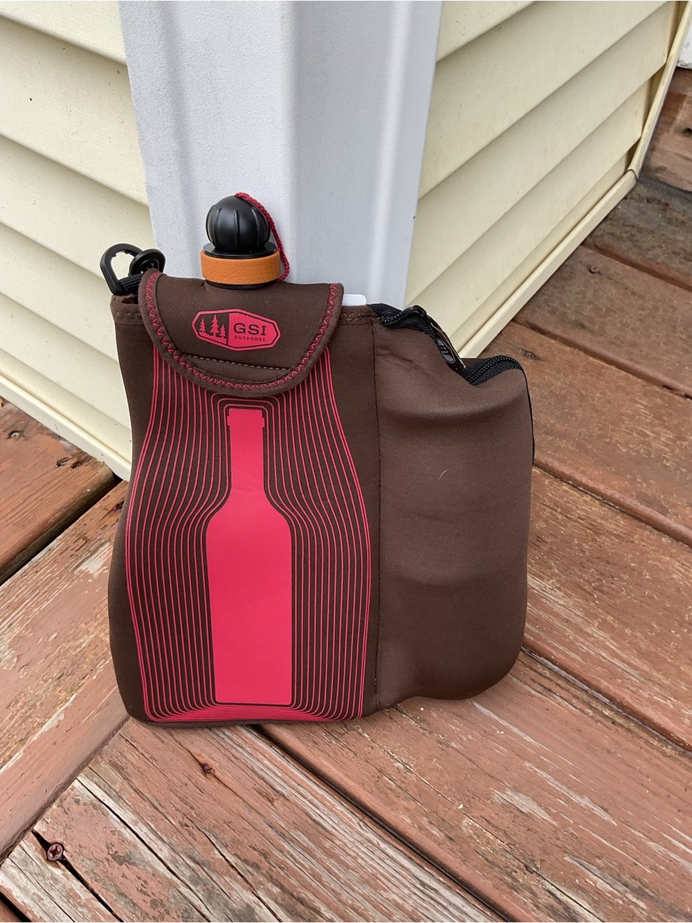 Brown and Pink Insulated shoulder carry wine bottle pouch with 2 plastic glasses
